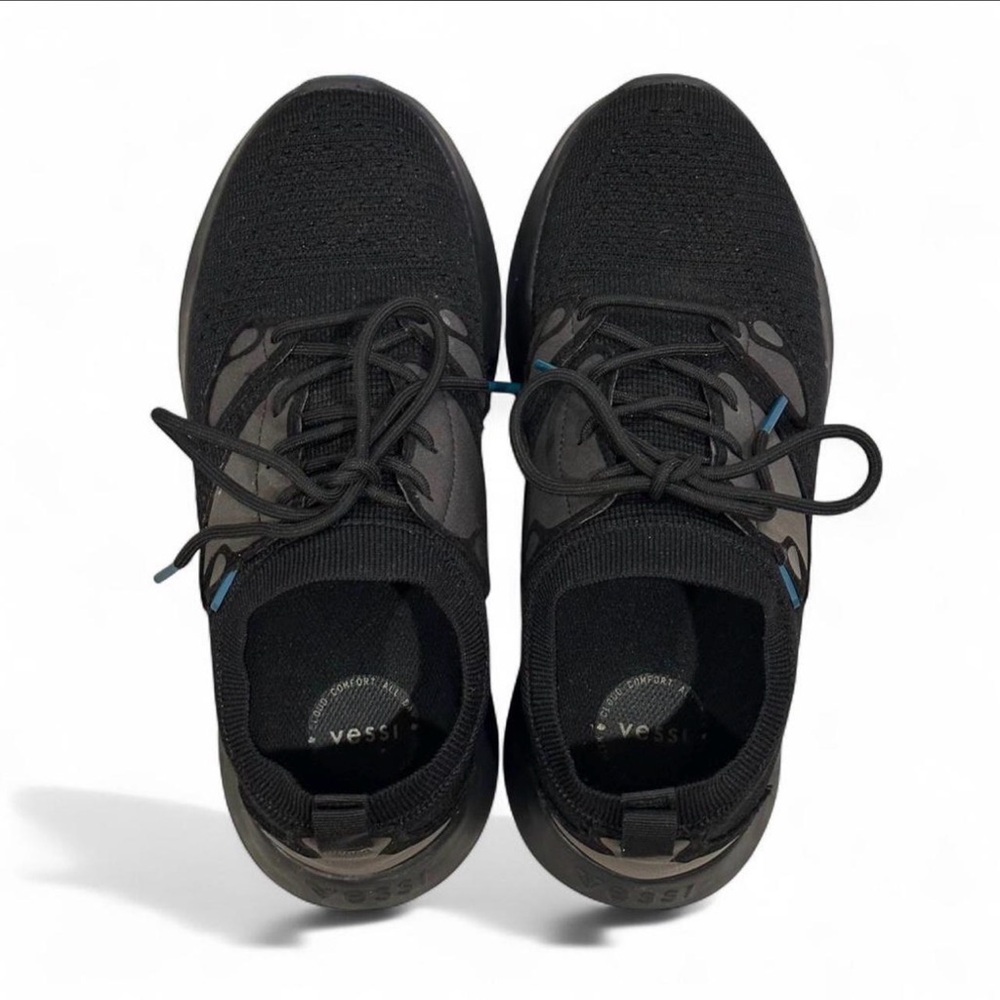Vessi Everyday 2.0 Waterproof Sneakers Women’s Size 7 Black & Blue - Picture 6 of 10